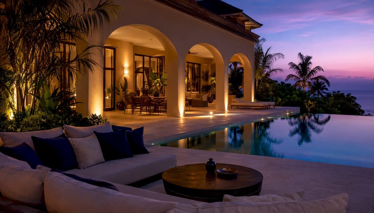 Mansions and Villas: The Affluent Buyer's U.S. Guide