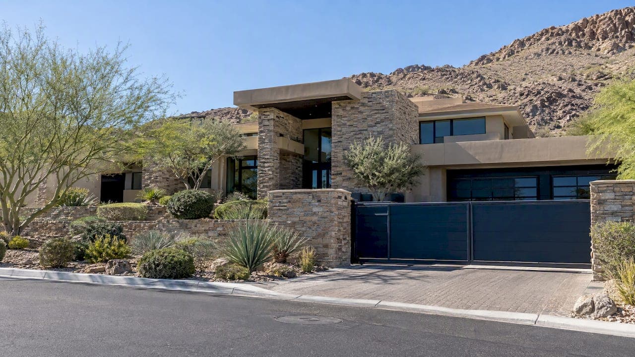 Find Off Market Luxury Homes in Las Vegas Before Public Listings